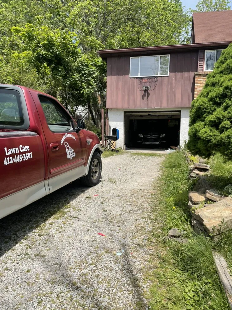 Top-rated outdoor landscaping in Pittsburgh, PA by Sumpter & Garrett