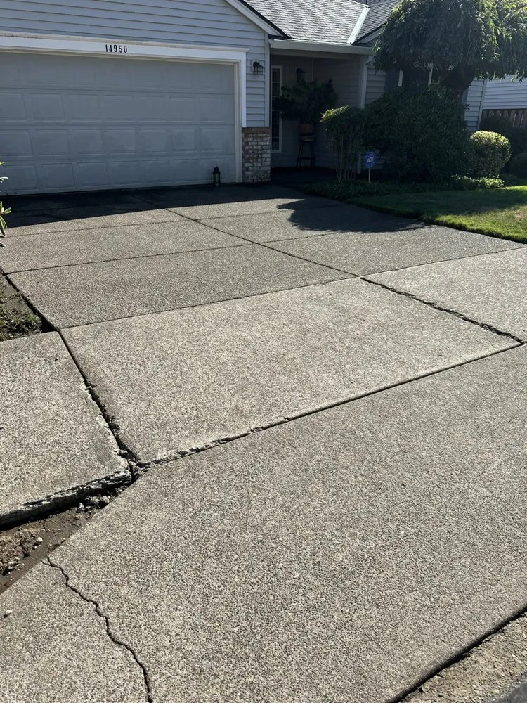 Custom landscape installation for homes in Damascus, OR by Sun & Water Landscape Maintenance