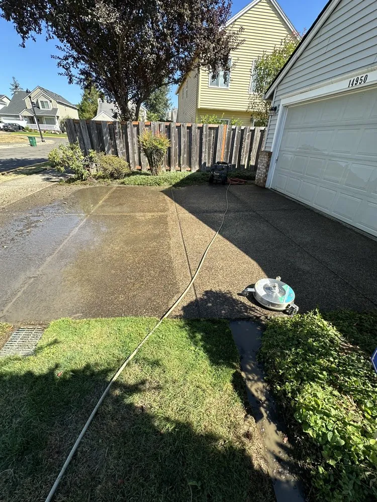 Custom landscaping services experts serving Damascus, OR - Sun & Water Landscape Maintenance