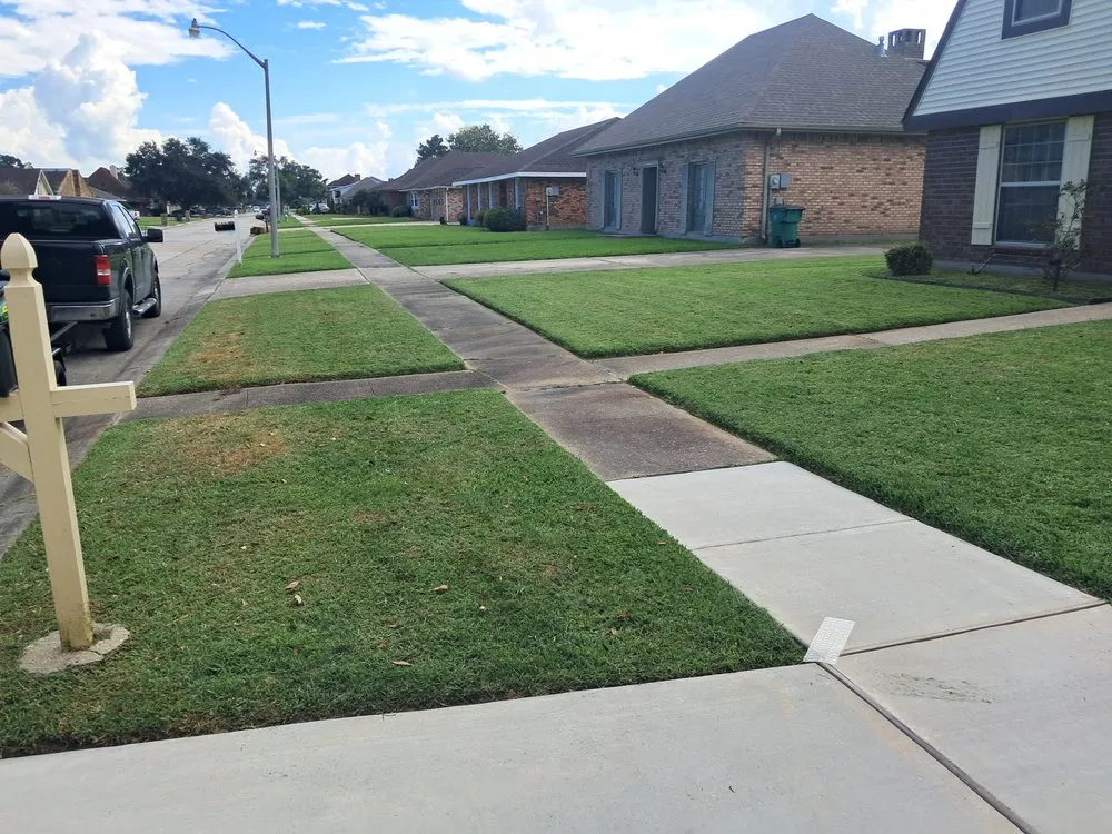 Reliable lawn care service for beautiful yards across Gretna, LA - Sun Flower Lawncare