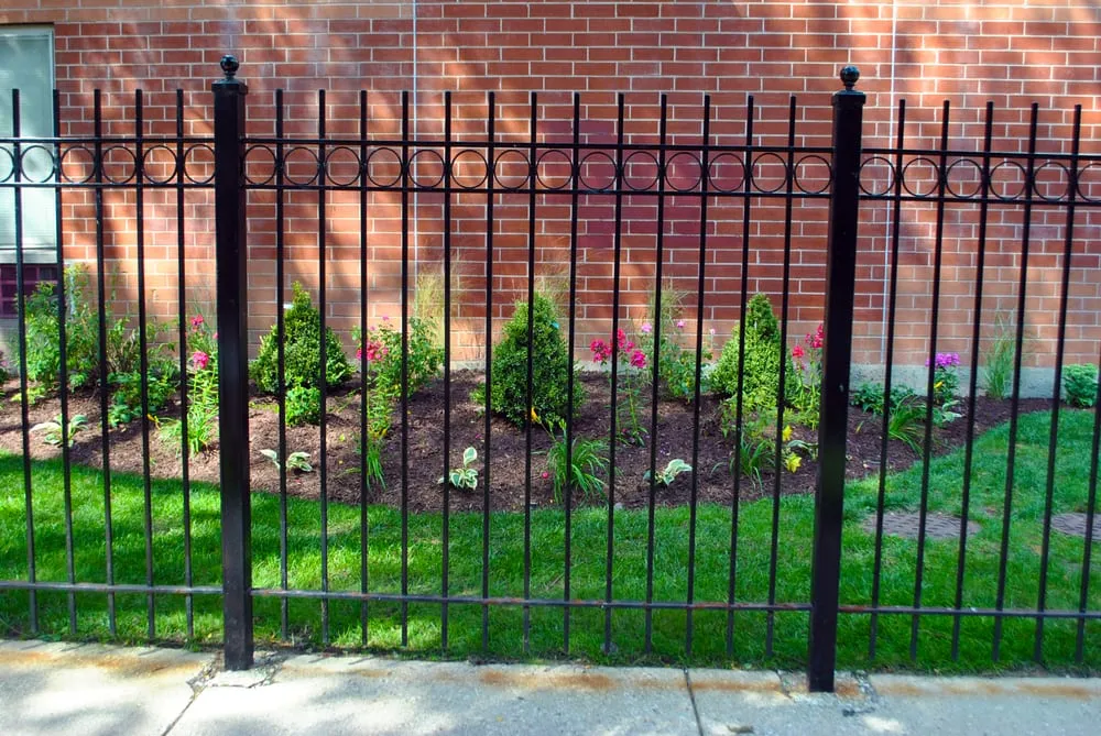 Trusted yard cleanup service near you in Chicago IL, IL by Sun Landscape