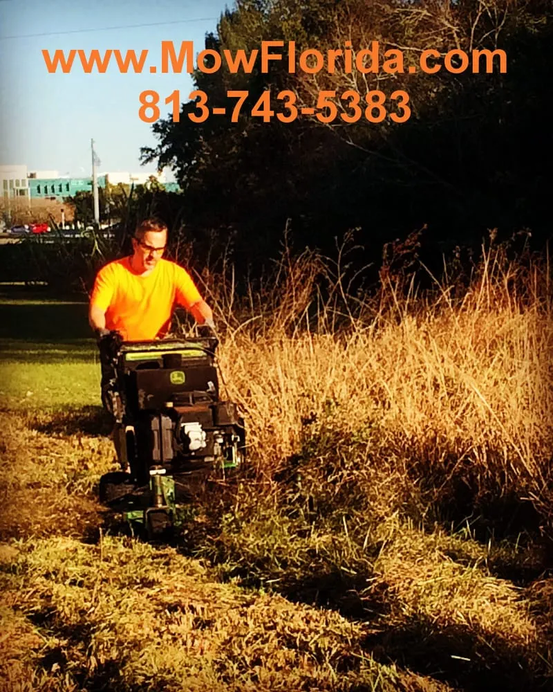 Custom landscaping services for residential properties in Ruskin, FL by Sun Serv Lawn and Landscape