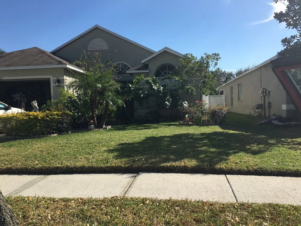 Trusted garden landscaping in Ruskin, FL - Sun Serv Lawn and Landscape