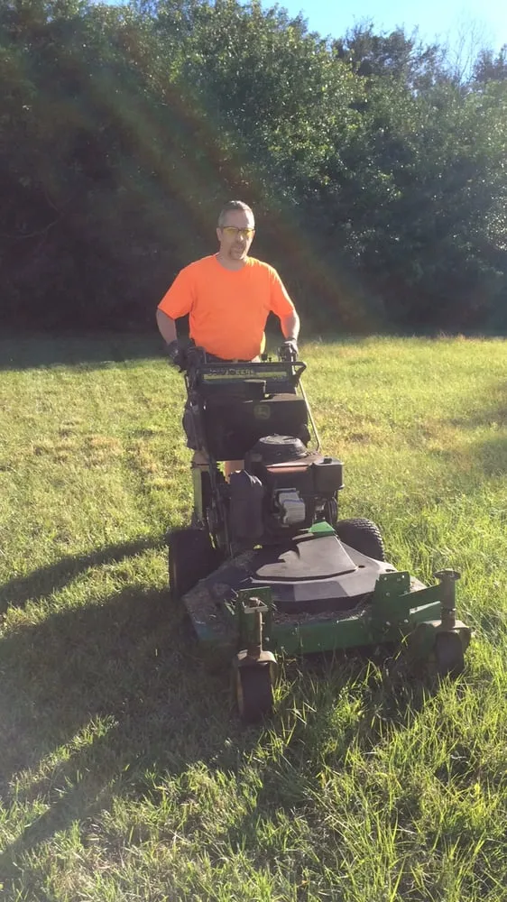 Custom yard cleanup service for year-round maintenance in Ruskin, FL by Sun Serv Lawn and Landscape