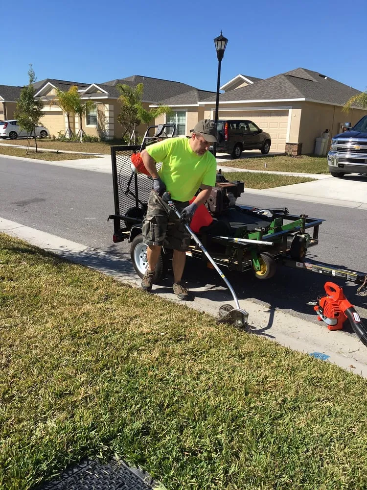 Affordable landscaping services experts serving Ruskin, FL - Sun Serv Lawn and Landscape