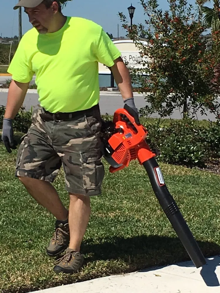 Affordable lawn mowing service experts serving Ruskin, FL - Sun Serv Lawn and Landscape