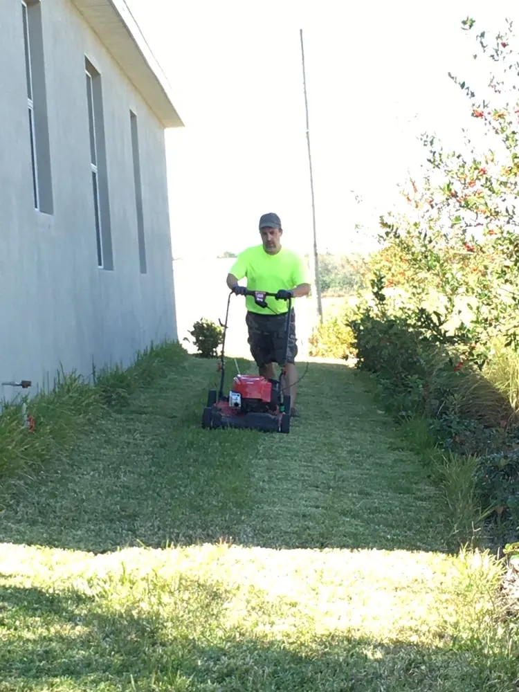 Top-rated outdoor landscaping in Ruskin, FL - Sun Serv Lawn and Landscape