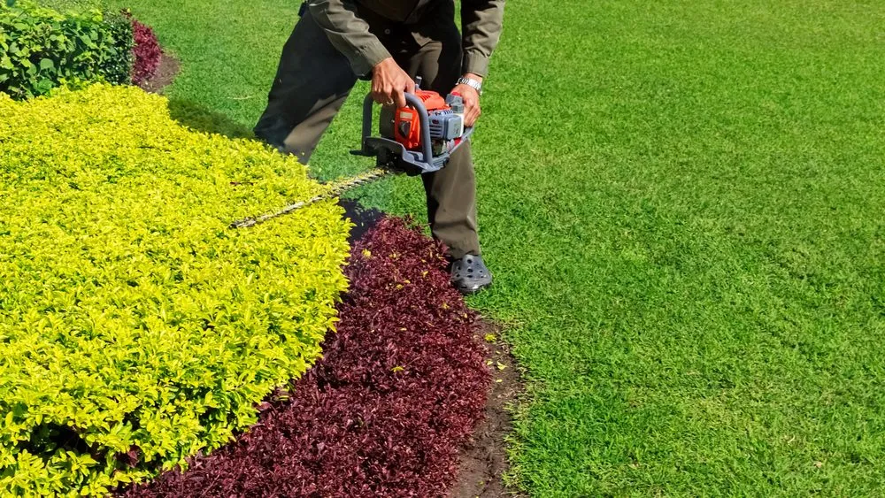 Professional garden landscaping experts serving Parrish, FL - Sun State Landscape Management