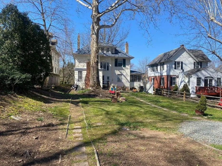 Trusted lawn mowing service in Wayne, PA by Sun USA Landscaping