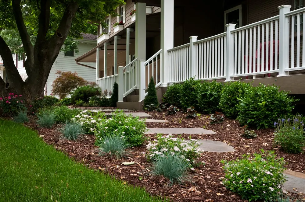 Reliable yard cleanup service in Omaha, NE by Sun Valley Landscaping