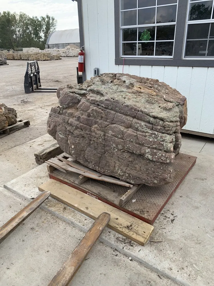 Professional outdoor landscaping experts serving Omaha, NE - Sun Valley Landscaping