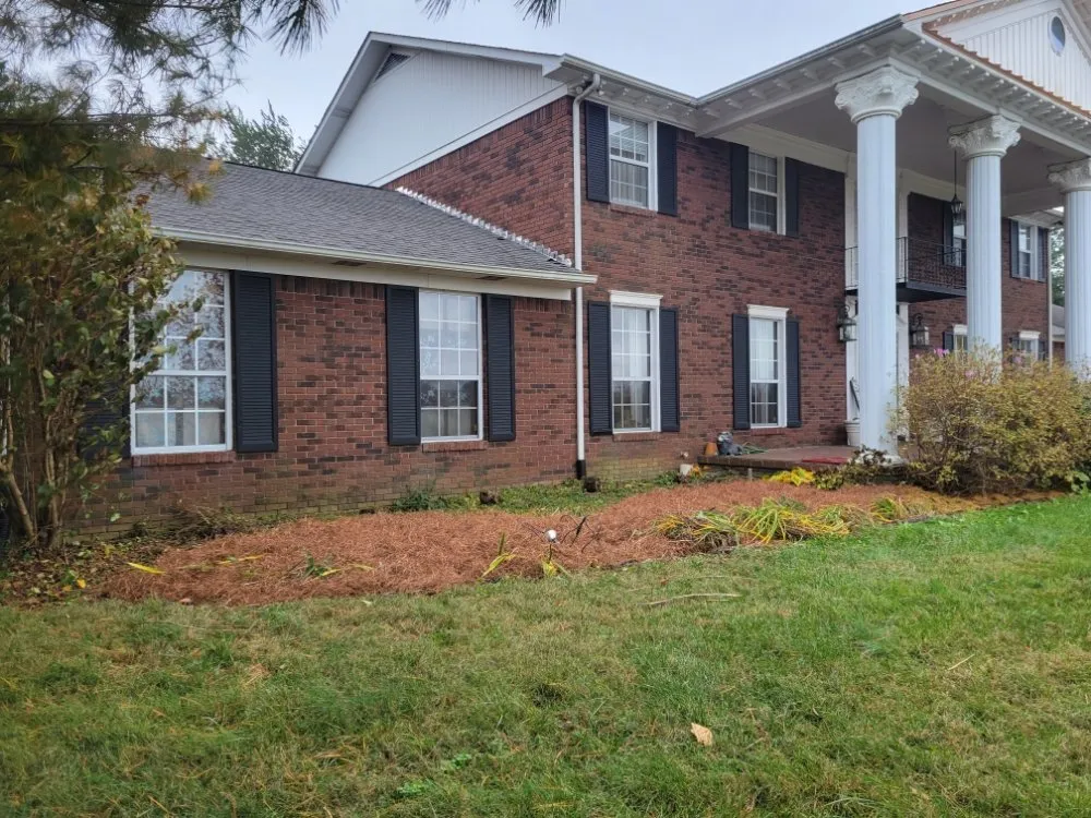 Expert residential landscaping in Bowling Green, KY by Sunbee