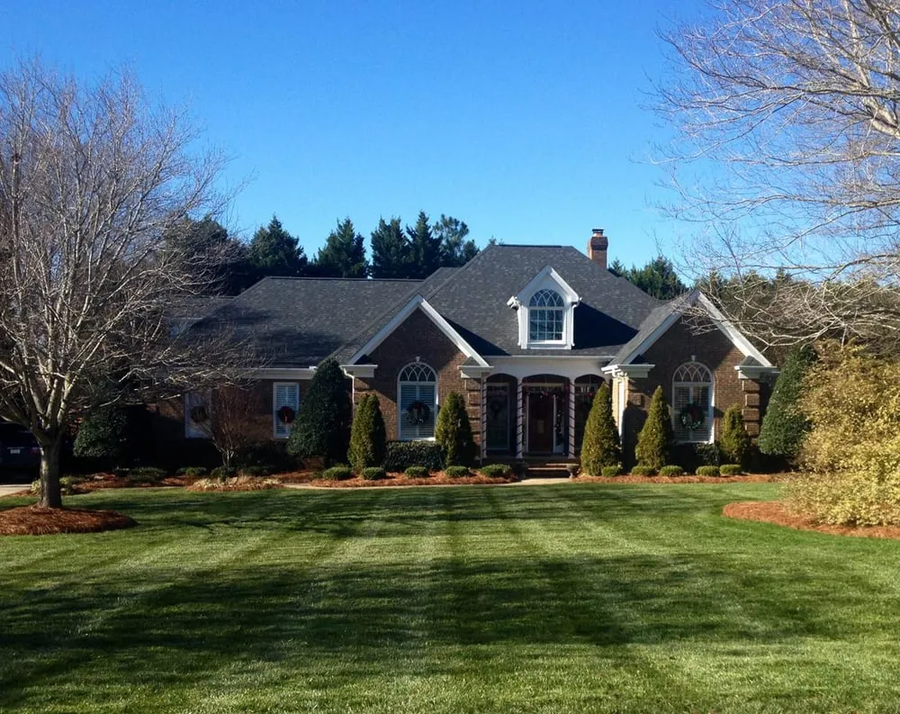 Expert lawn mowing service experts serving Charlotte, NC - Sunbelt Lawn Care