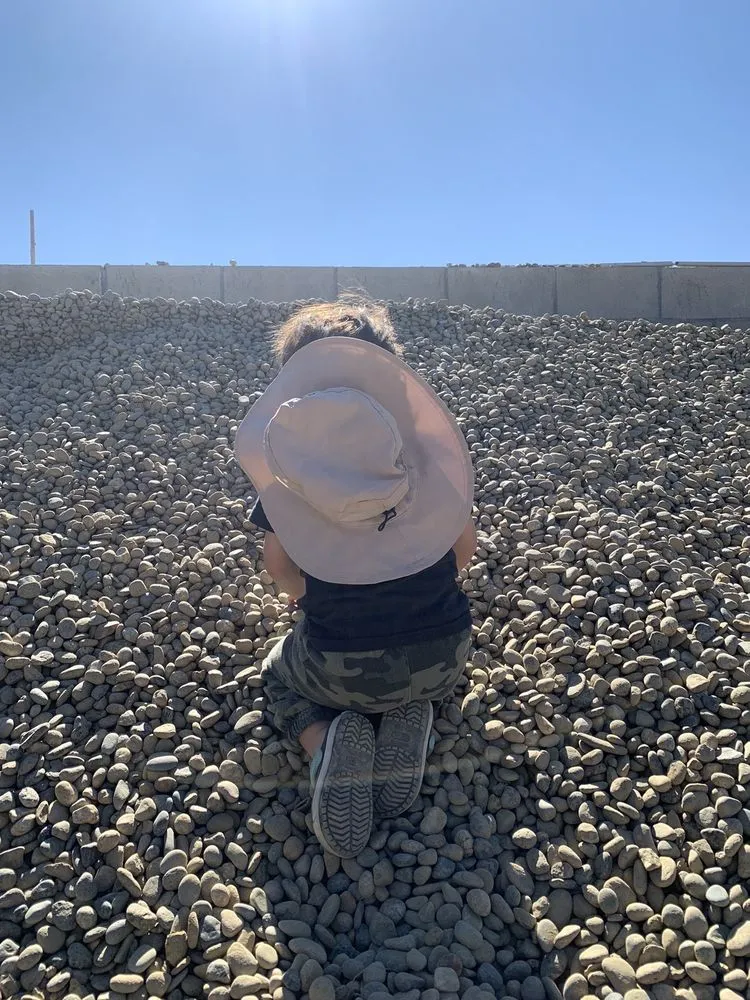 Local yard maintenance for homes in Irwindale, CA by Sunburst Decorative Rock