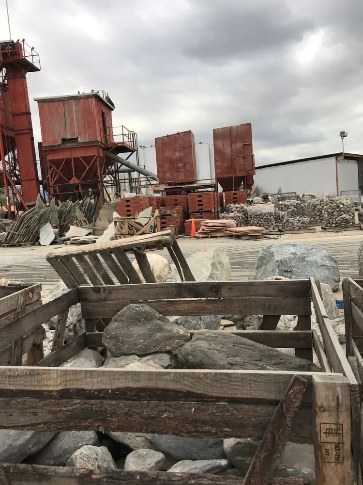 Affordable lawn mowing service experts serving Irwindale, CA - Sunburst Decorative Rock