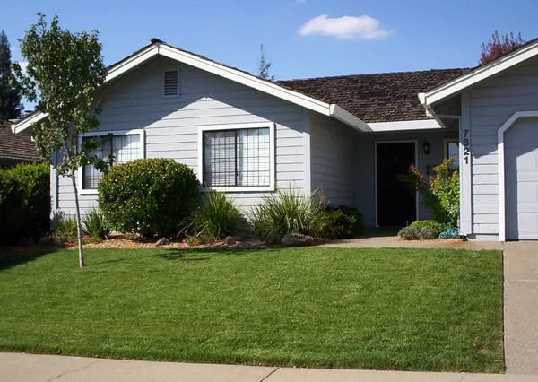 Custom landscape installation in Fair Oaks, CA by Sunburst Landscape Services