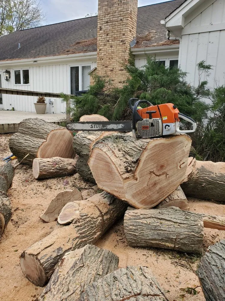 Local landscaping services with custom design in Mundelein, IL by Suncity Landscaping