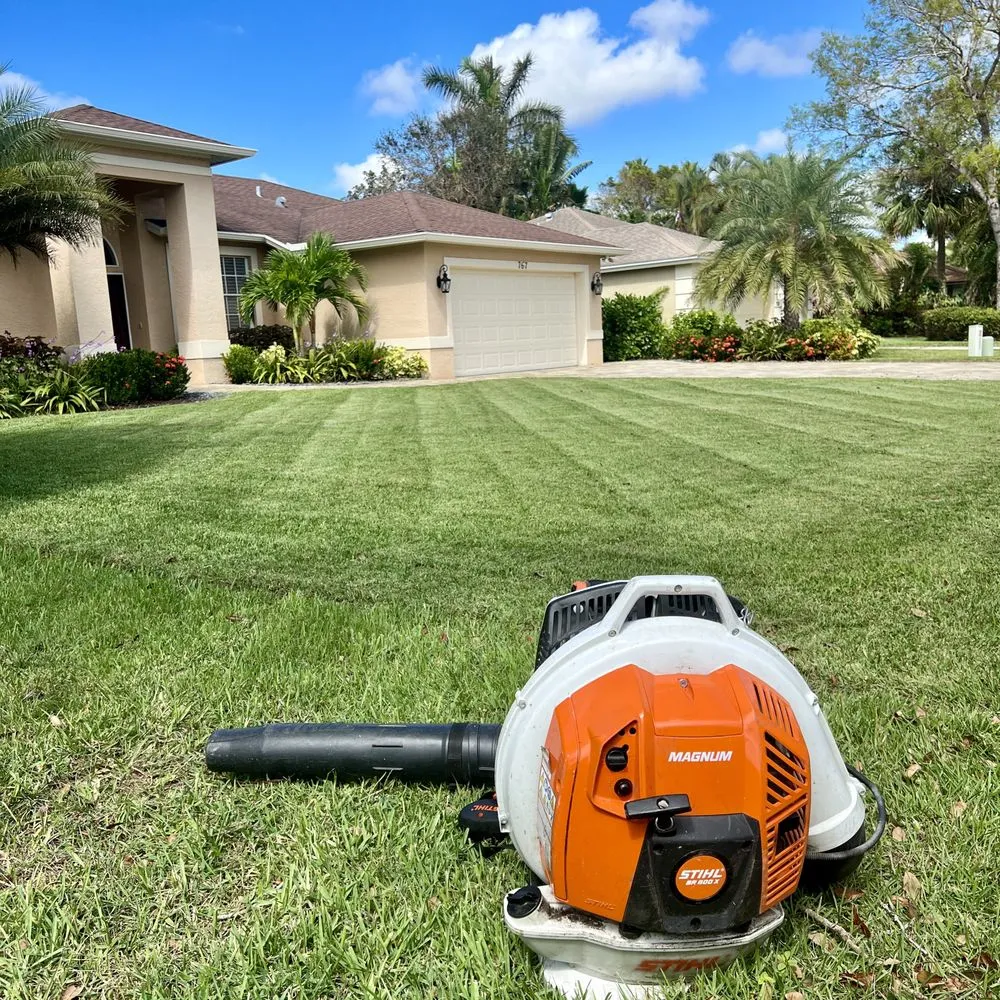 Trusted lawn mowing service with custom design across Naples, FL - Suncity Lawn