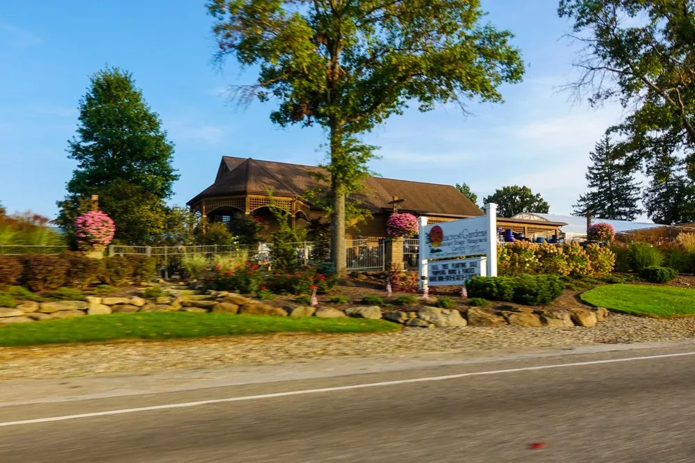 Trusted garden landscaping for beautiful yards in Peninsula, OH by Suncrest