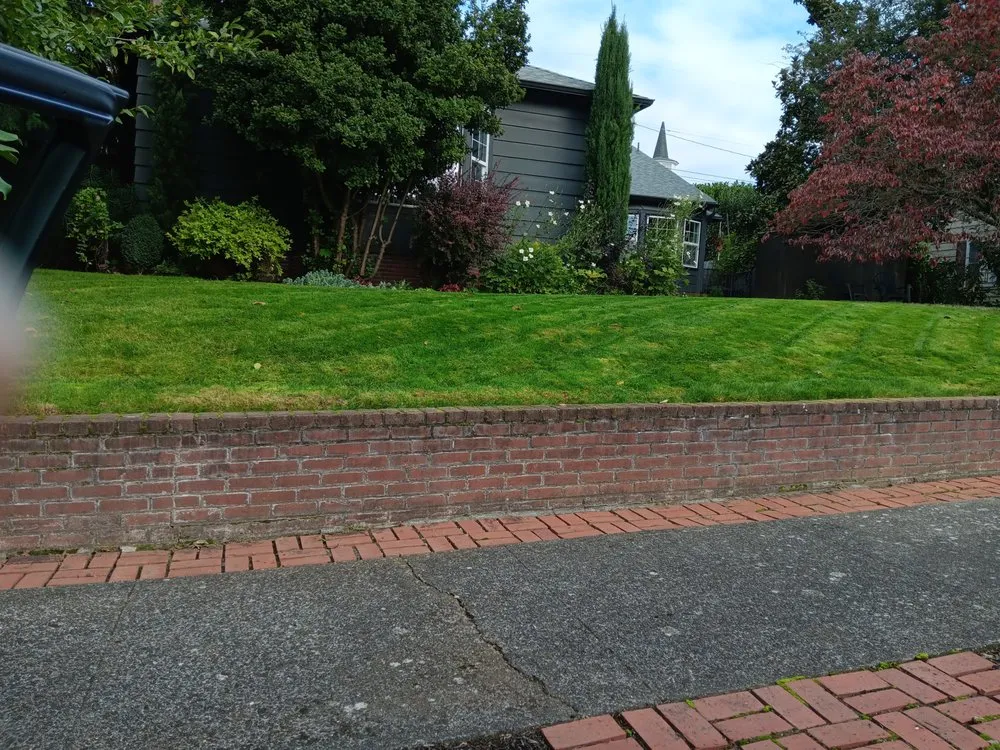 Custom landscape design in Vancouver, WA by Sunday Landscaping