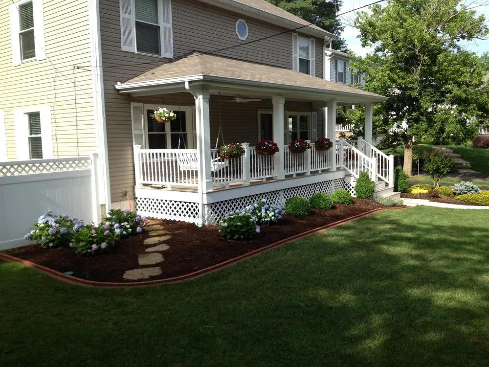 Affordable yard maintenance in Kirkwood, MO by Sundown Landscape Contracting