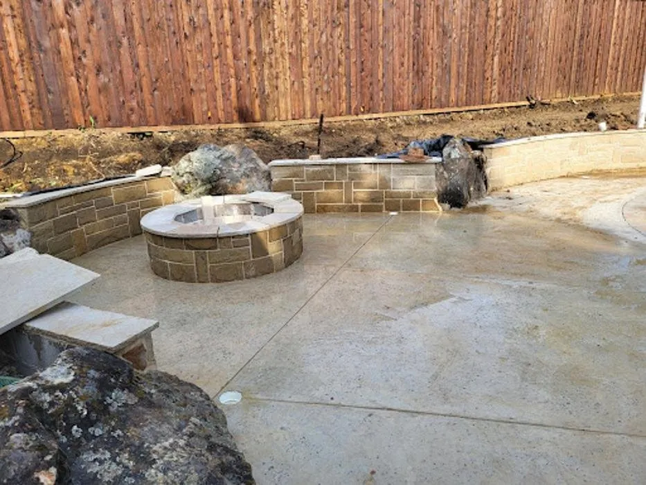 Reliable landscaping services for year-round maintenance in Dallas, TX by Sundrop Gardens Landscaping