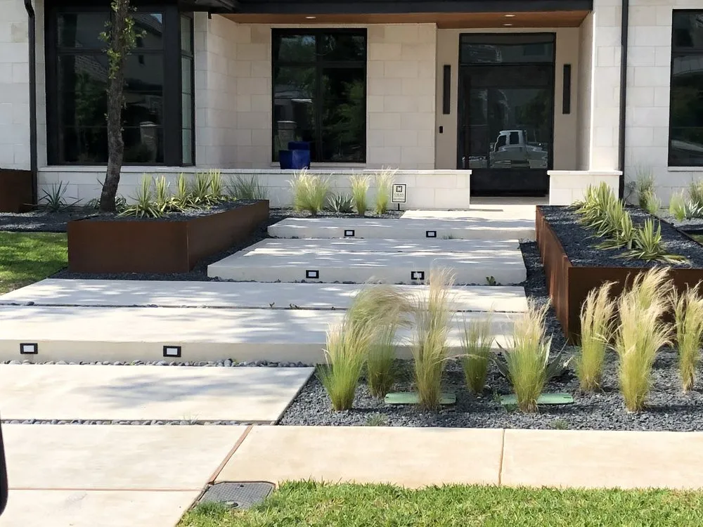 Professional yard cleanup service for homes across Dallas, TX - Sundrop Gardens Landscaping