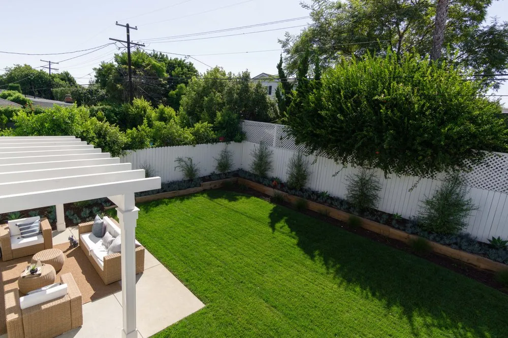 Local yard cleanup service experts serving Marina Del Rey, CA - Sunflower Landscape