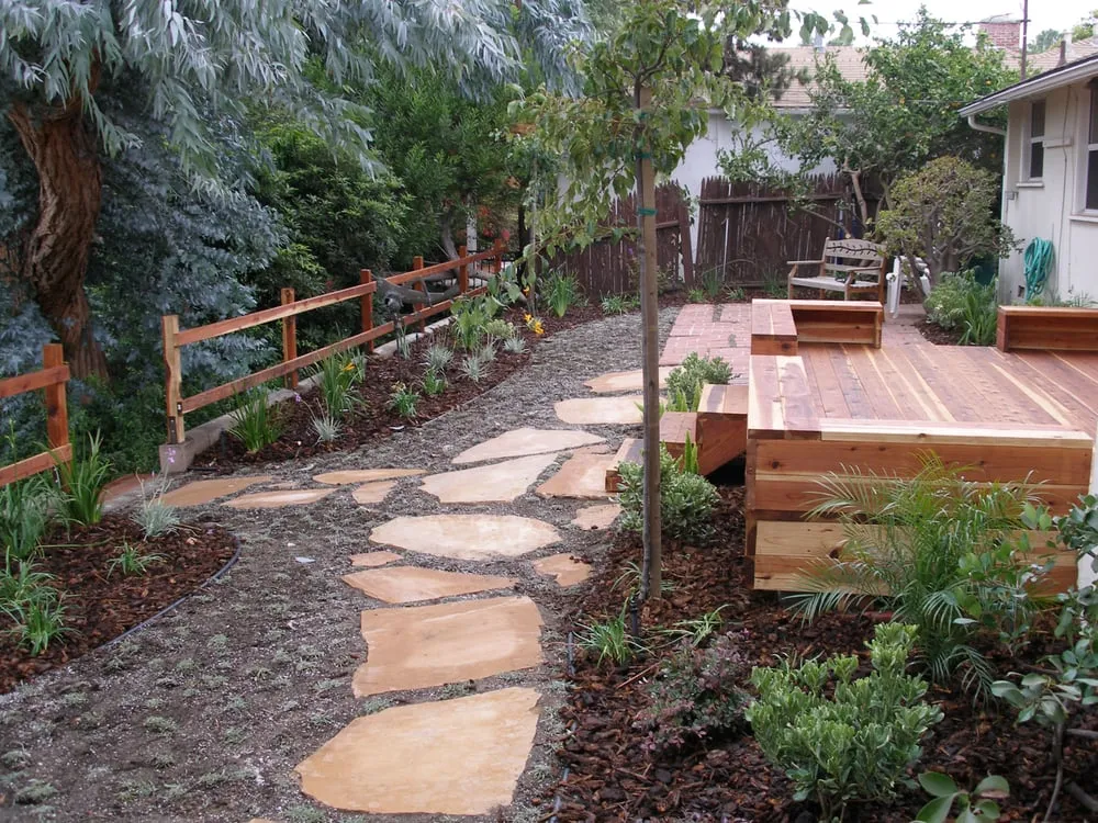 Trusted yard maintenance in Marina Del Rey, CA - Sunflower Landscape