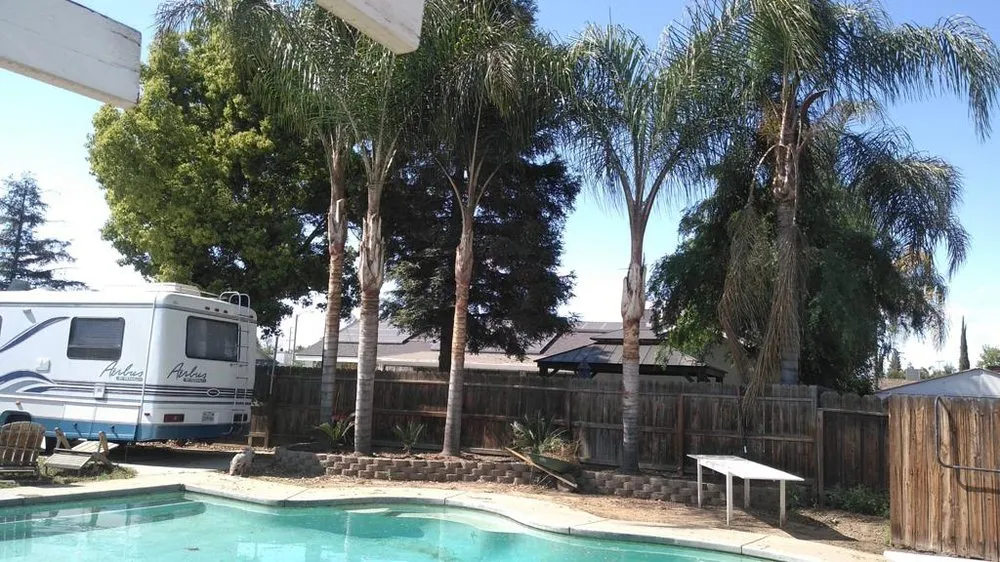 Affordable lawn mowing service in Lindsay, CA - Sunflower Landscaping