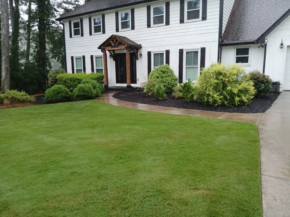 Top-rated yard cleanup service in Atlanta, GA by Sunflower Lawn Services