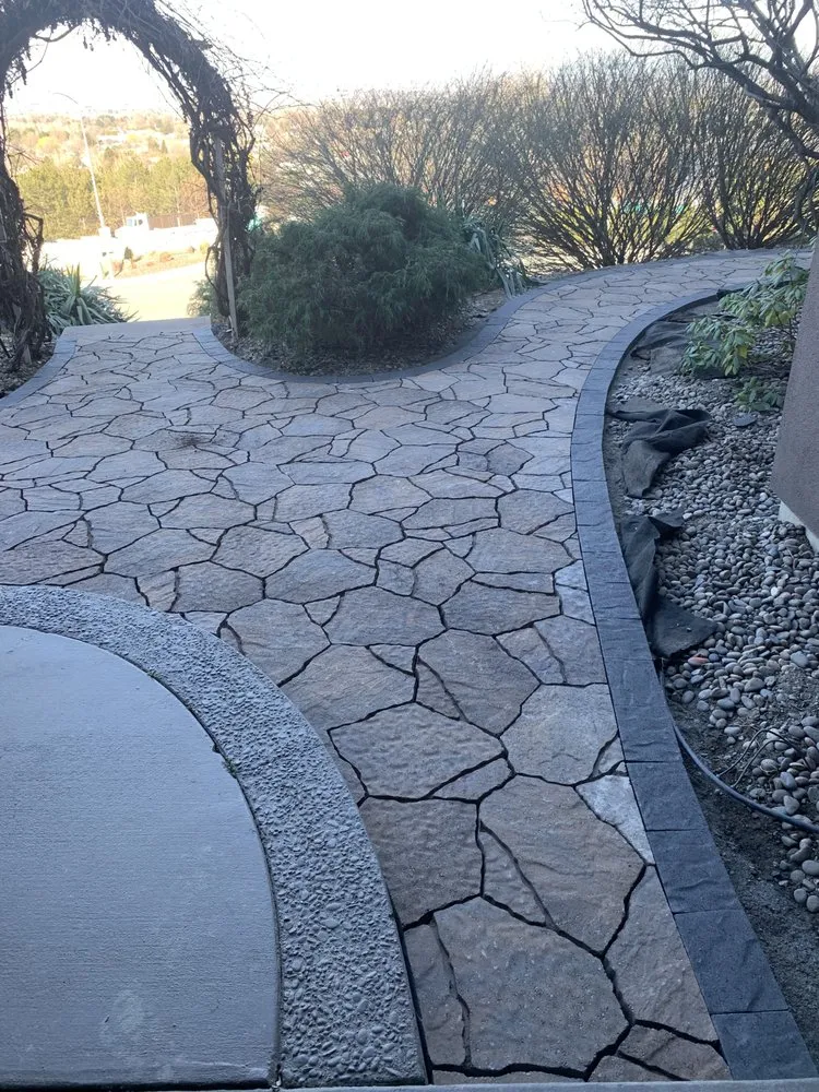 Expert yard cleanup service experts serving Kennewick, WA - Sunhills Lawn Mowing