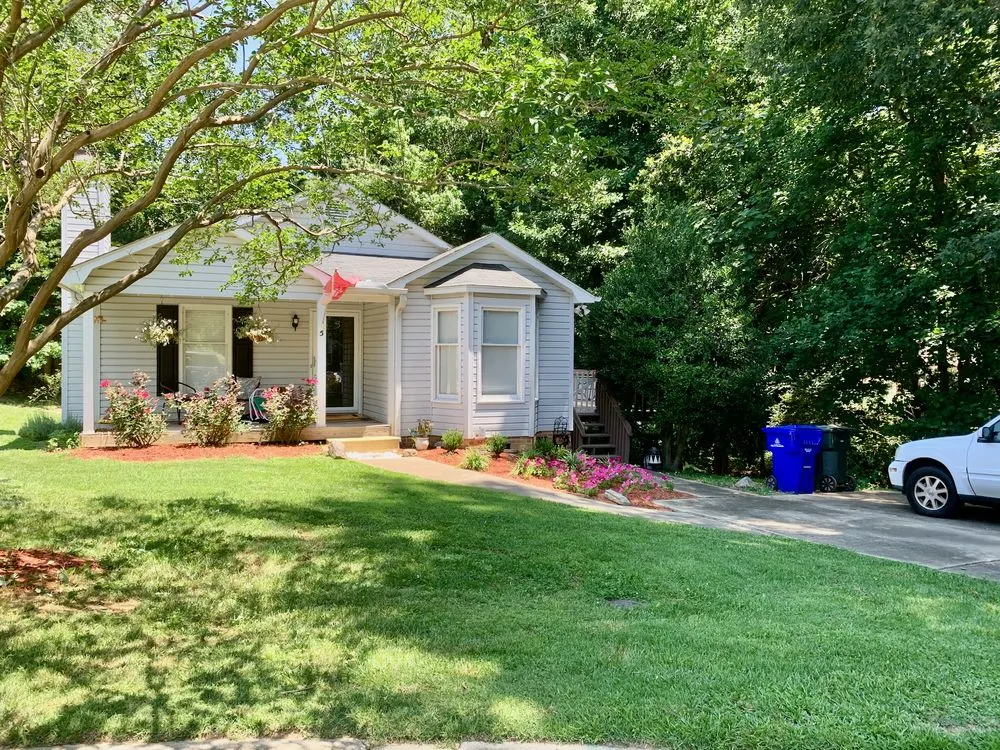 Local garden landscaping in Belton, SC - Sunhippie Lawn Care