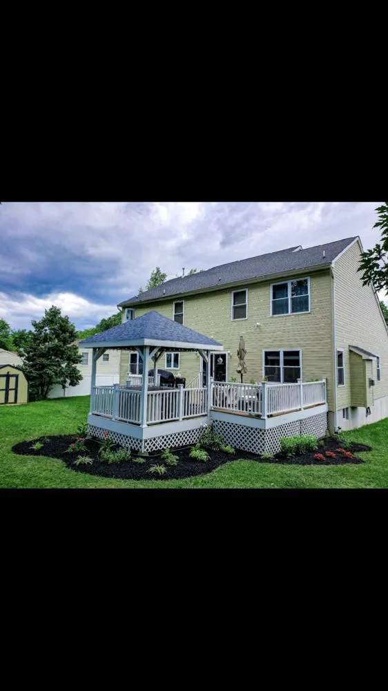 Professional garden landscaping in Aberdeen Township, NJ by Sunny Blossoms Landscaping