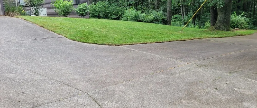 Expert garden landscaping in Battle Creek, MI - Sunny Days Lawn Care