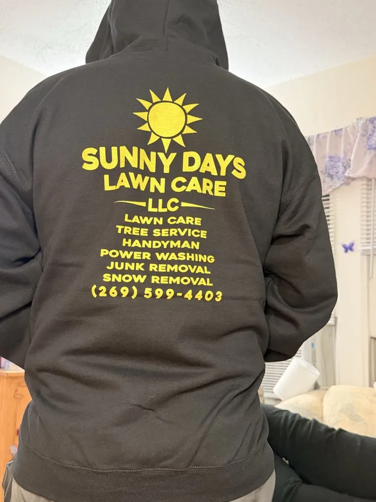 Expert lawn care service experts serving Battle Creek, MI - Sunny Days Lawn Care