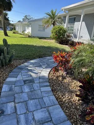 Sunny Days Lawncare Logo