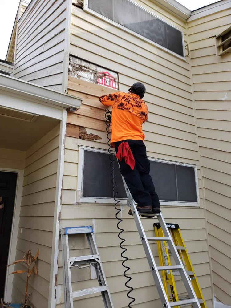 Custom yard cleanup service for outdoor upgrades across Gulf Breeze, FL - Sunny Dayz Lawn Care