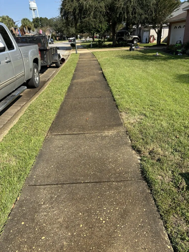 Trusted landscape installation in Gulf Breeze, FL - Sunny Dayz Lawn Care