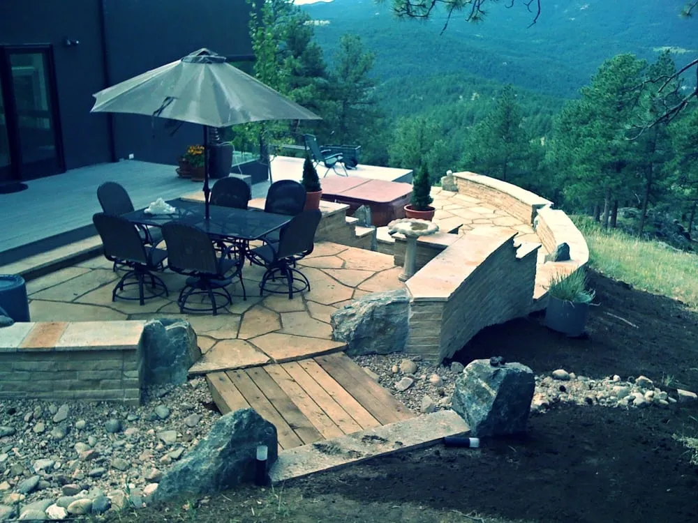 Top-rated lawn mowing service experts serving Denver, CO - Sunny Daze Landscaping