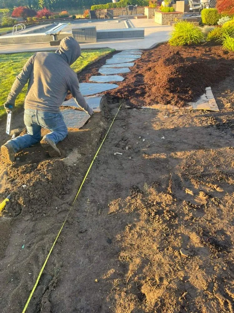 Affordable lawn care service experts serving Springfield, OR - Sunny Landscape Construction
