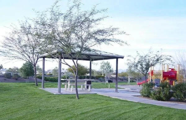 Sunny Mesa Landscaping Logo