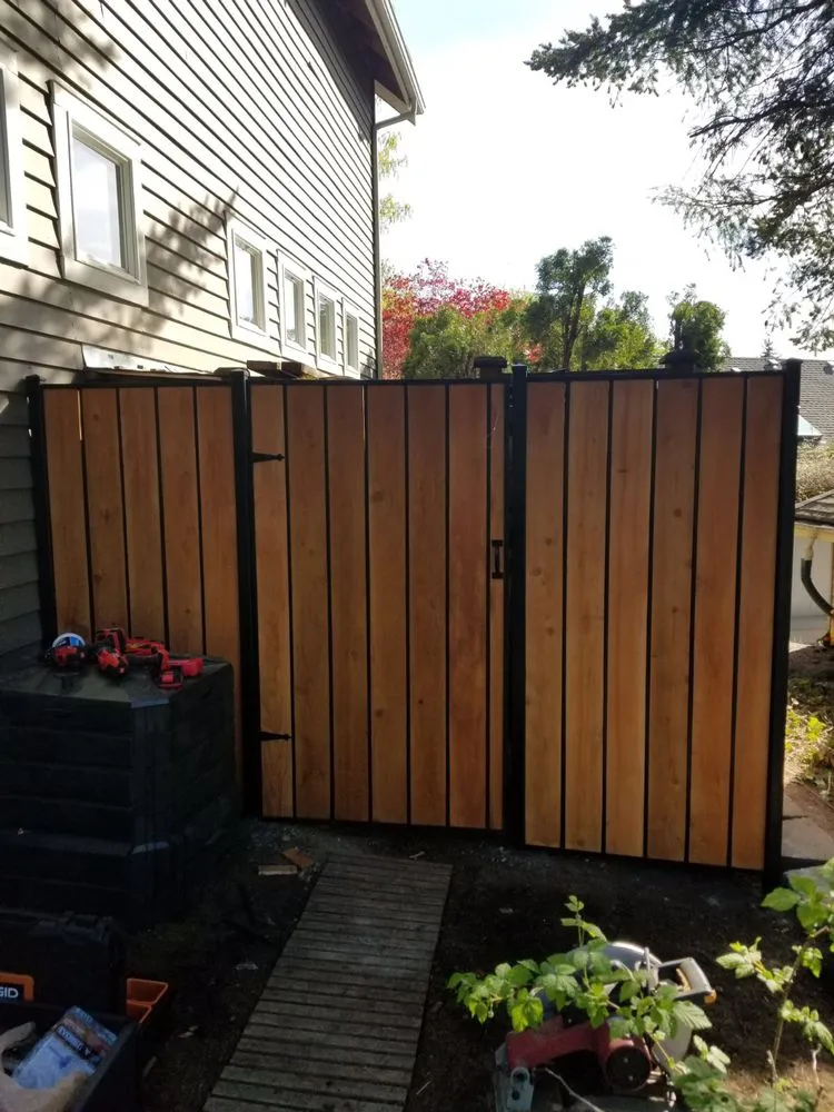 Trusted landscape installation for beautiful yards in Everett, WA by Sunny Seattle Landscaping