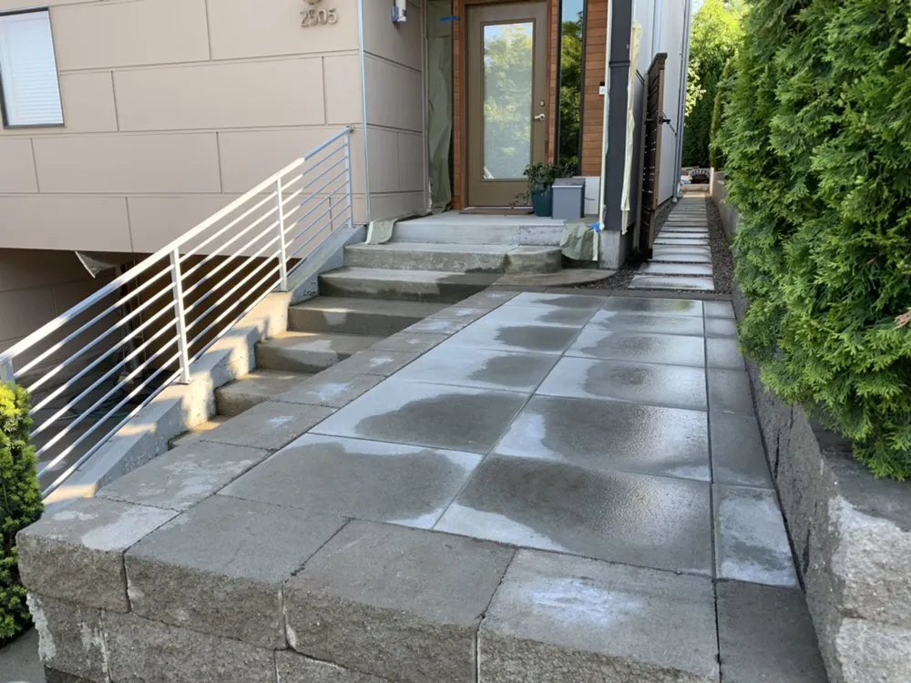 Affordable garden landscaping in Everett, WA by Sunny Seattle Landscaping