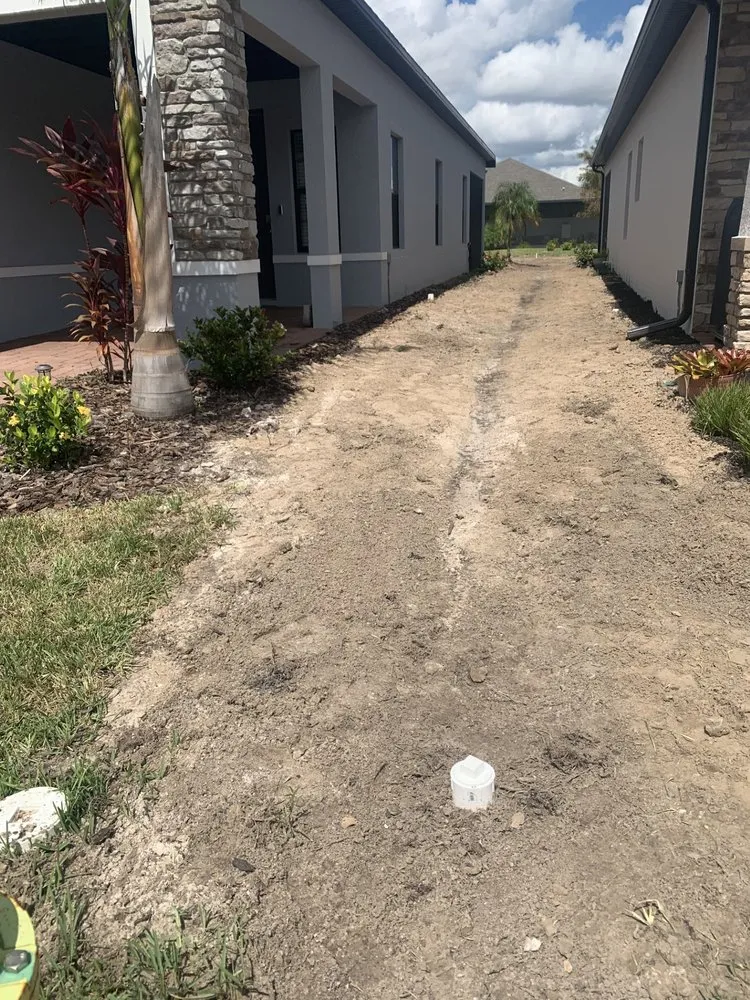 Custom yard maintenance for beautiful yards across Palmetto, FL - Sunny Site Services