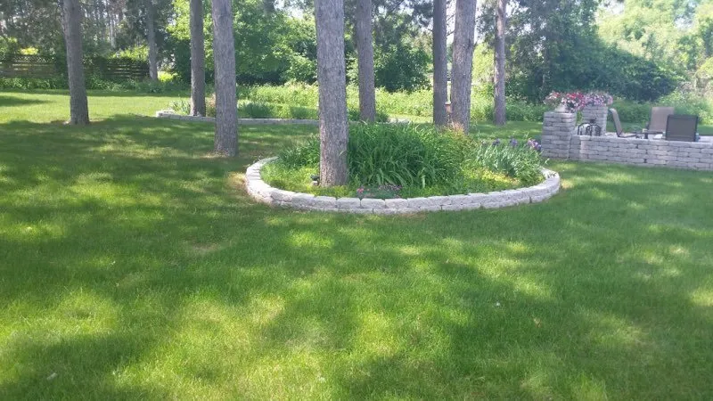 Top-rated lawn care service experts serving Pardeeville, WI - Sunnyridge Farm