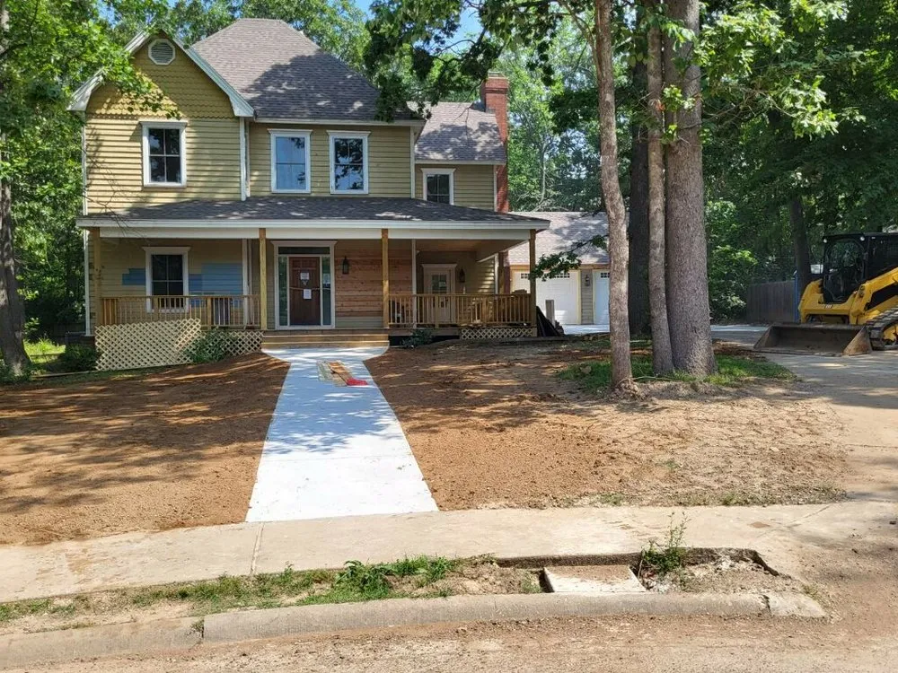 Custom garden landscaping in Bella Vista, AR - Sunnyside Earthworks & Land Management