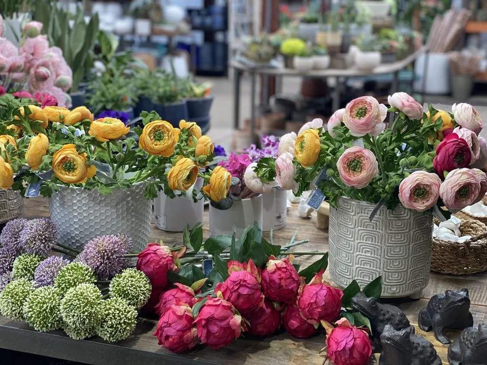 Affordable landscaping services experts serving Minneapolis, MN - Sunnyside Gardens