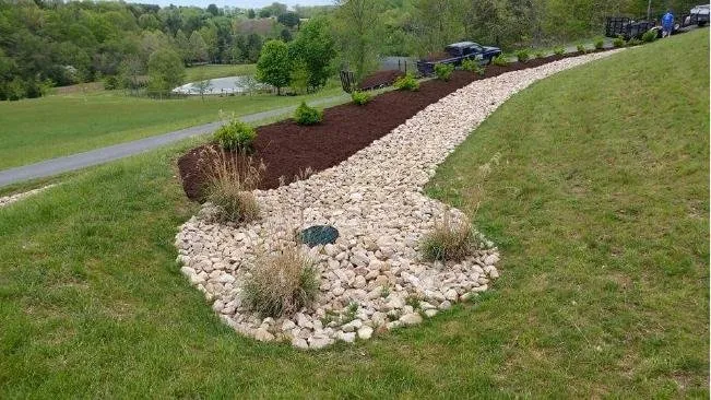 Expert lawn mowing service experts serving Blacksburg, VA - Sunnyside Lawn Care