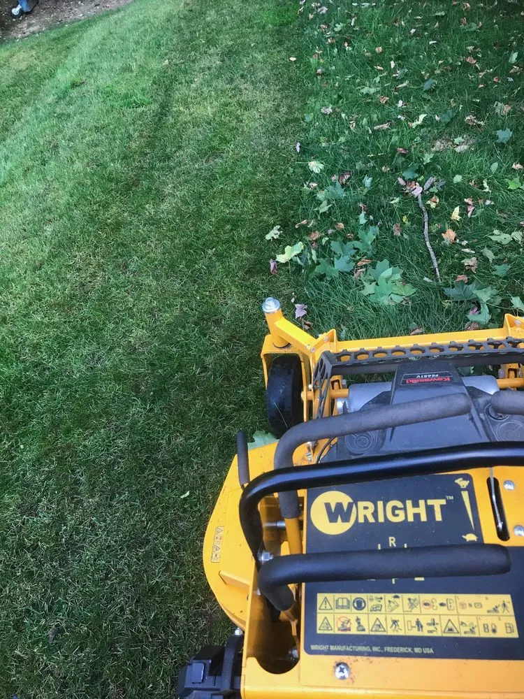Reliable lawn mowing service experts serving Sharon, MA - Sunrays Lawn Care